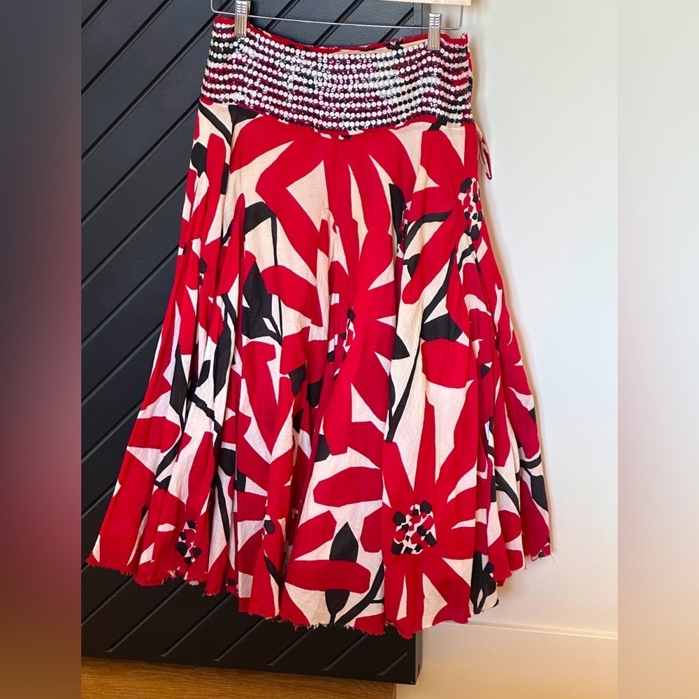 Unique gorgeous A line midi skirt with sequin waist. Size S. Excellent condition
